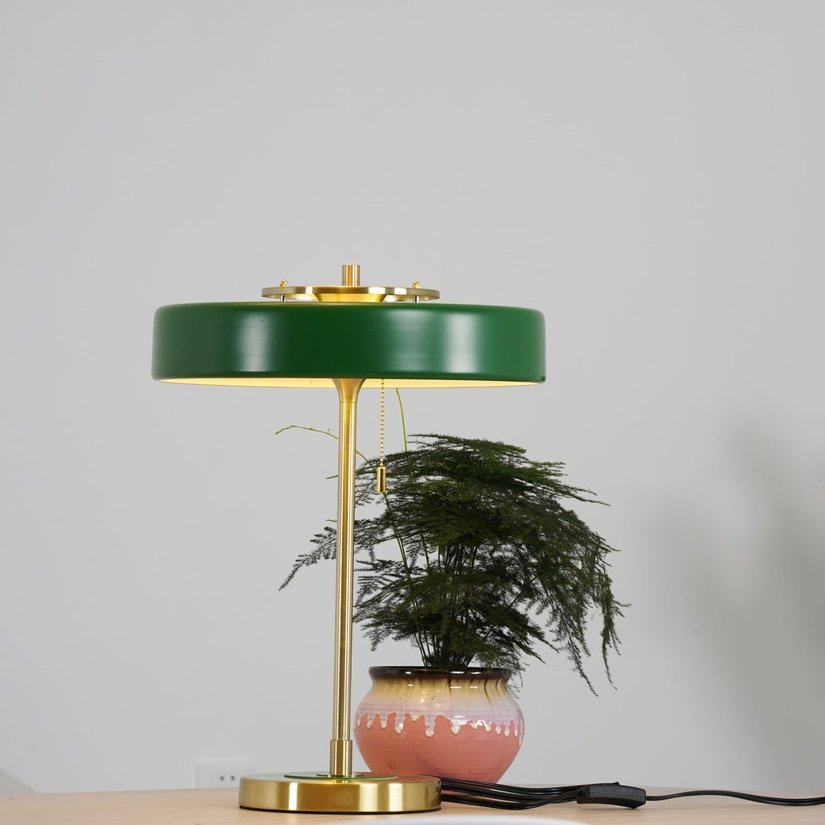 Nareleno Modern Table Lamp