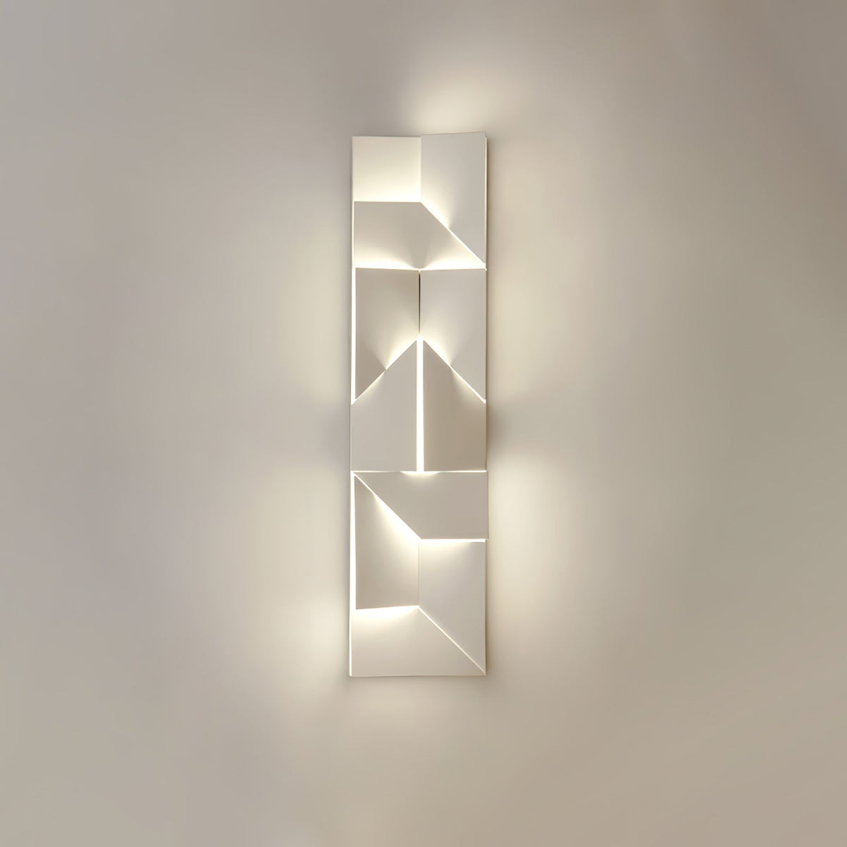 Tinunan Geometric Wall Light