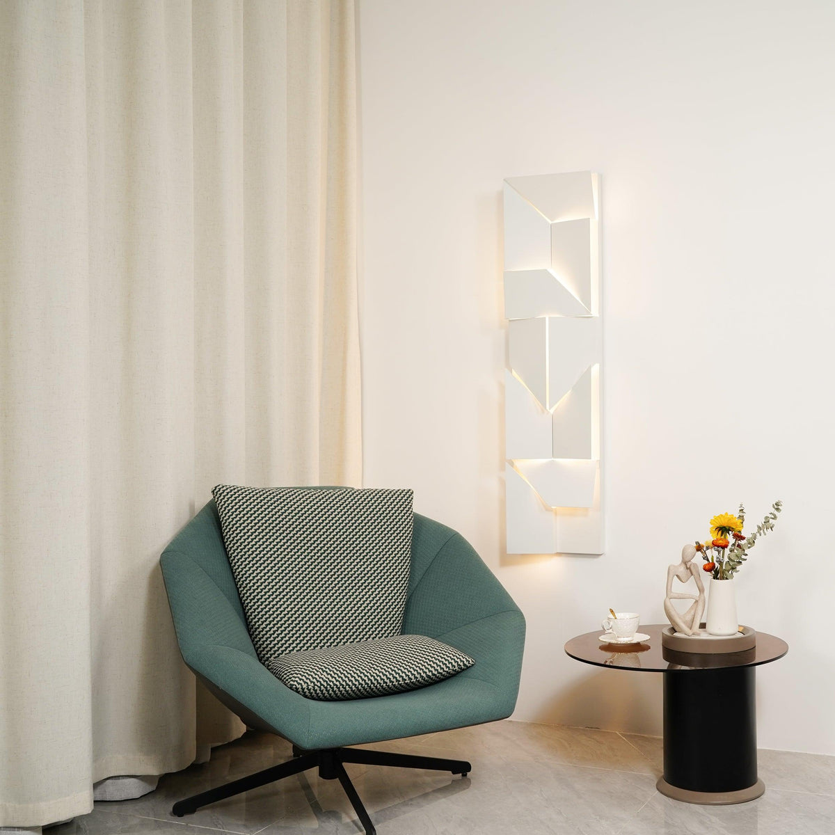 Shadows Grand Sconce – detail 14