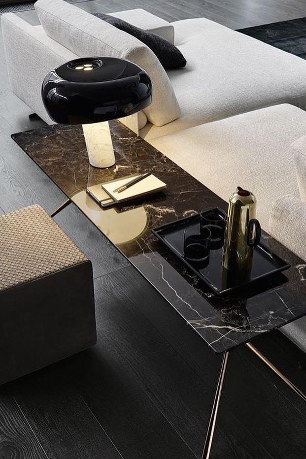 Stoskeni Table Lamp
