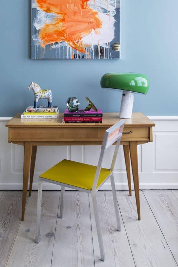 Stoskeni Table Lamp