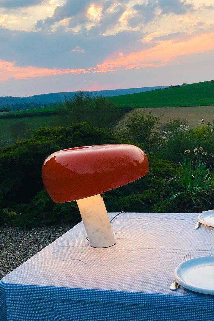 Stoskeni Table Lamp