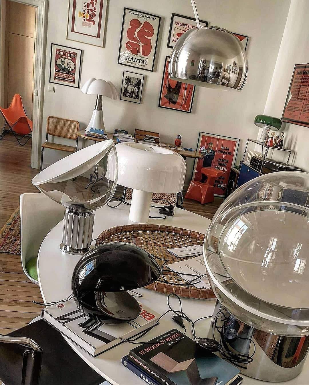 Stoskeni Table Lamp