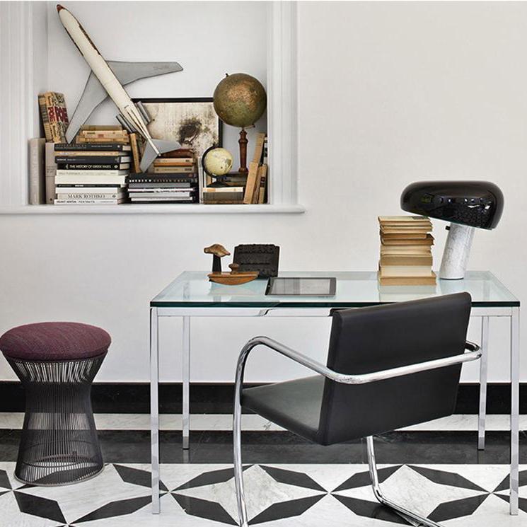 Stoskeni Table Lamp