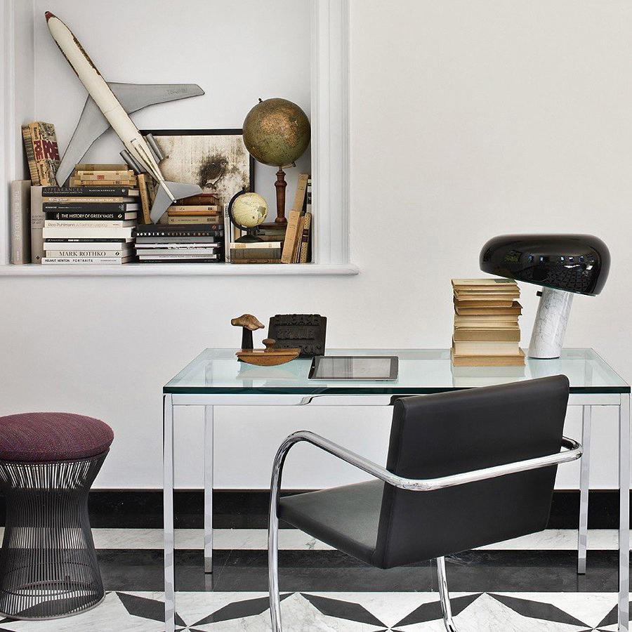 Stoskeni Table Lamp