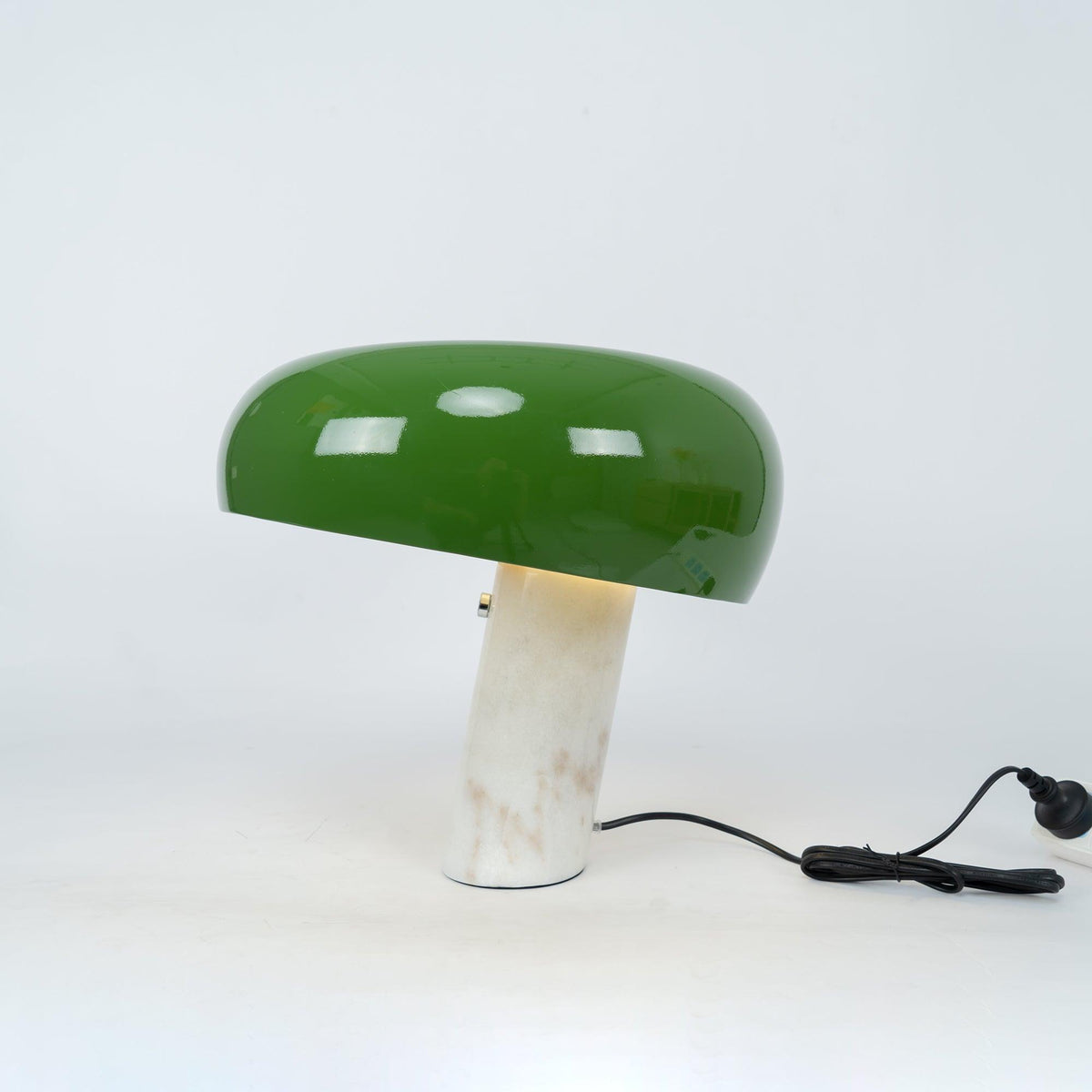 Stoskeni Table Lamp