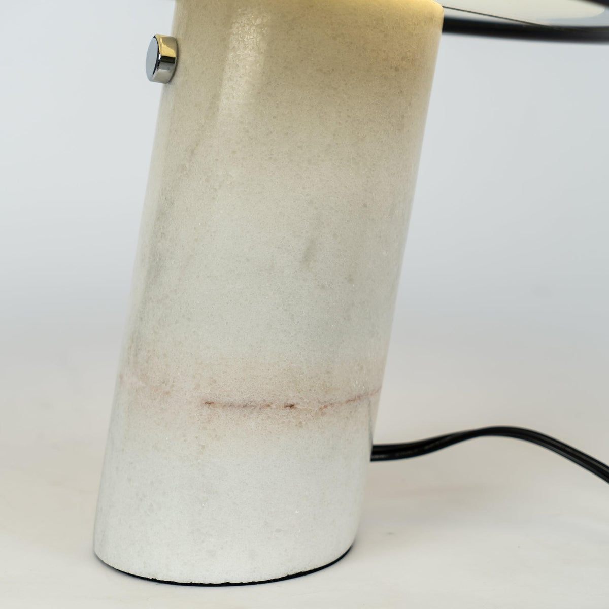 Stoskeni Table Lamp