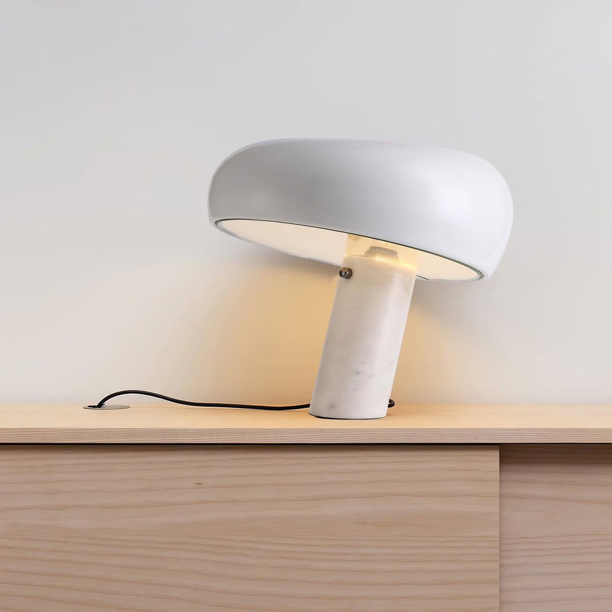 Stoskeni Table Lamp