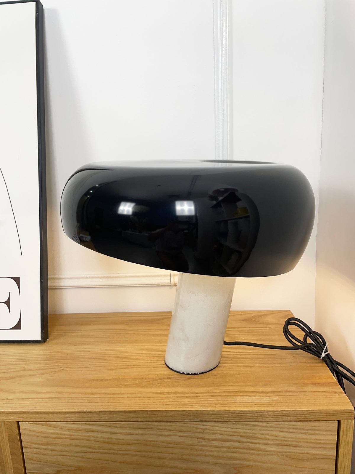 Stoskeni Table Lamp