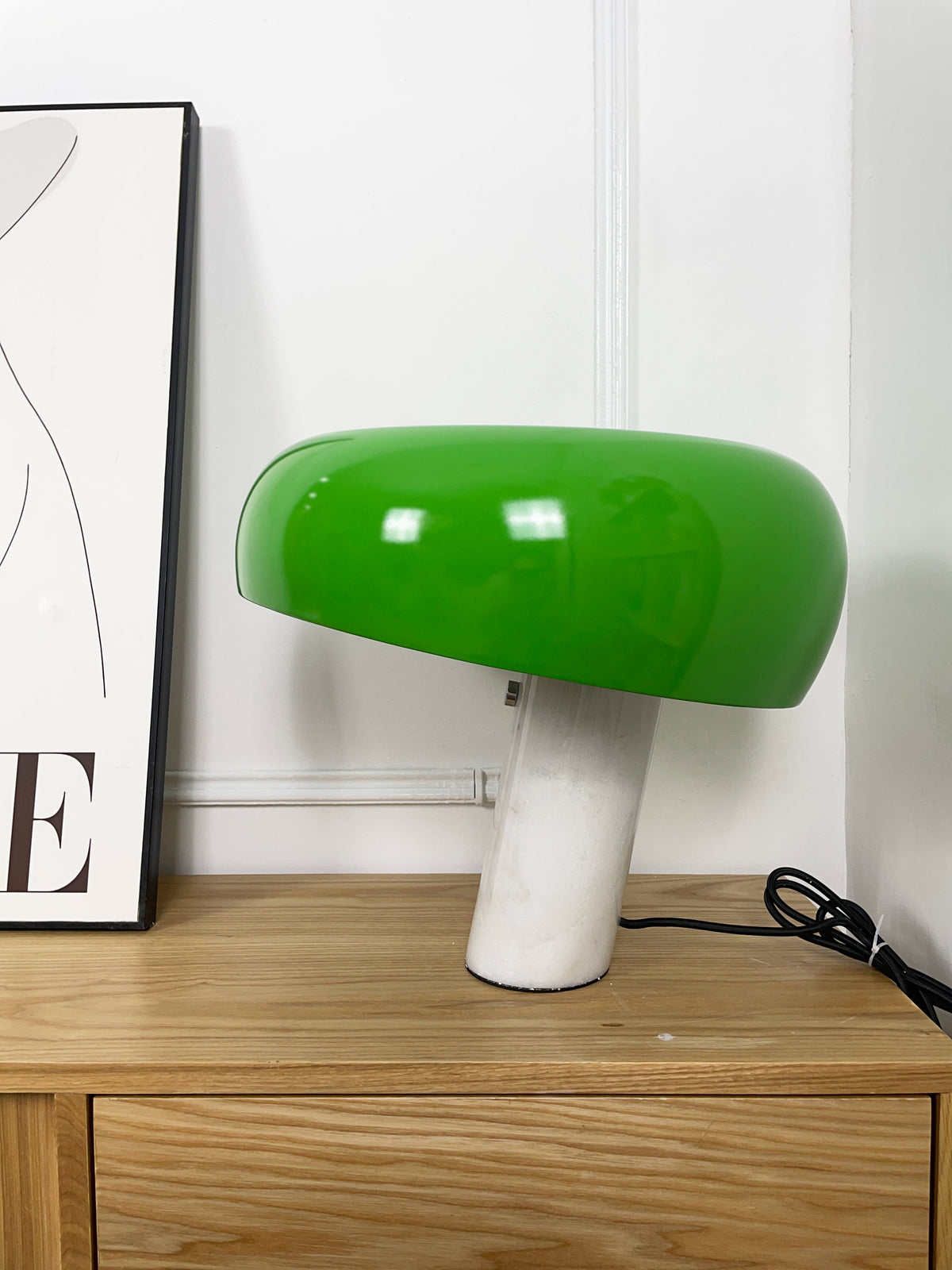 Stoskeni Table Lamp