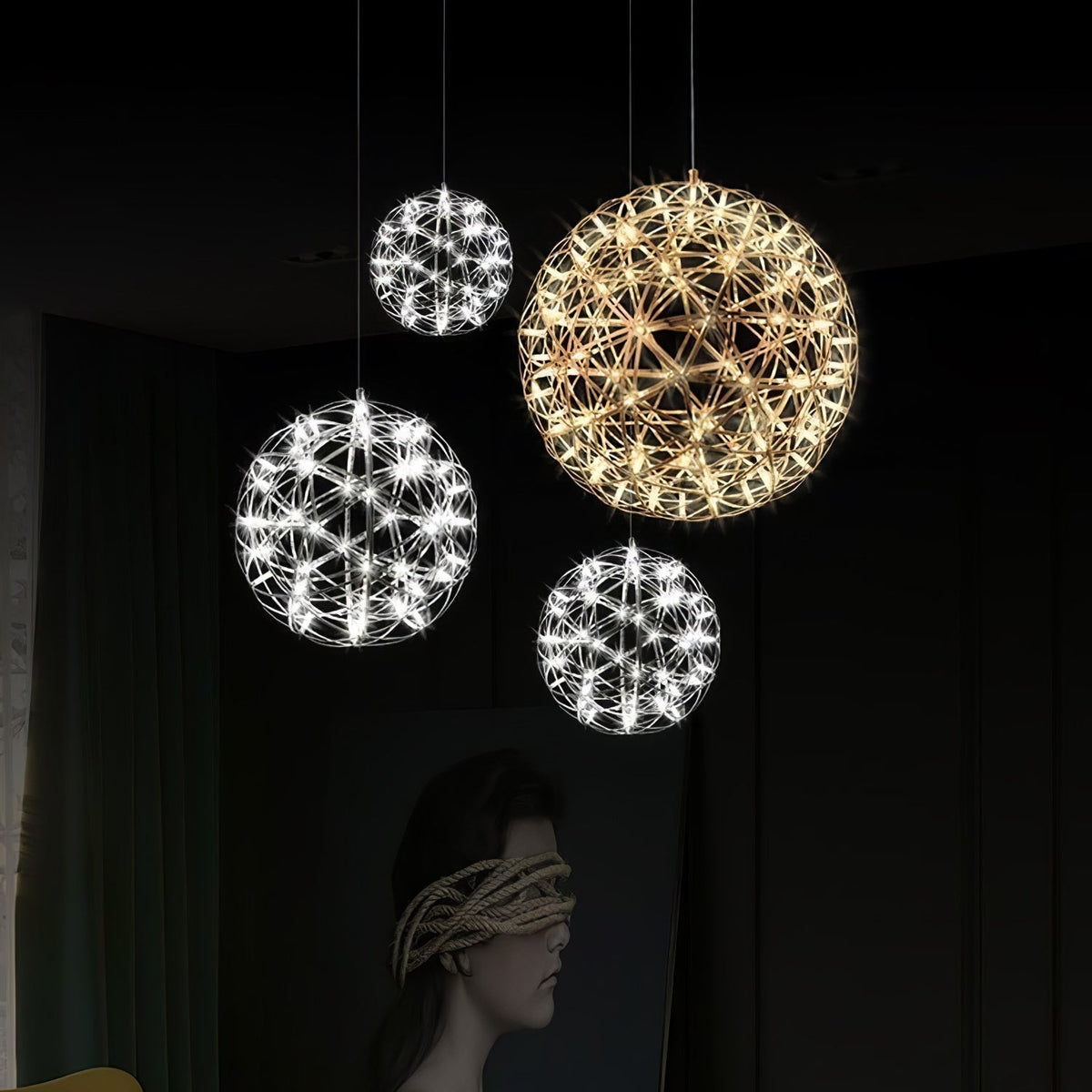 Risseri Globe Pendant Light