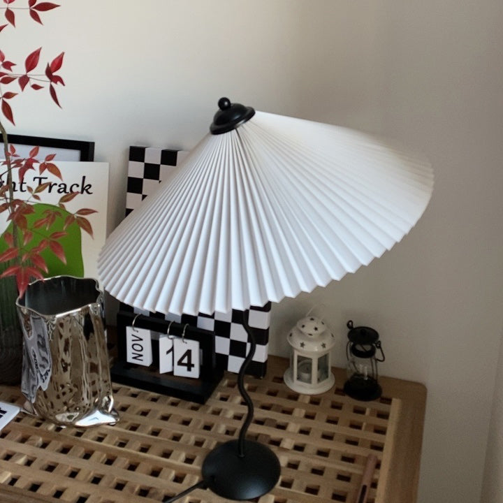 Rodegilo Wavy Table Lamp