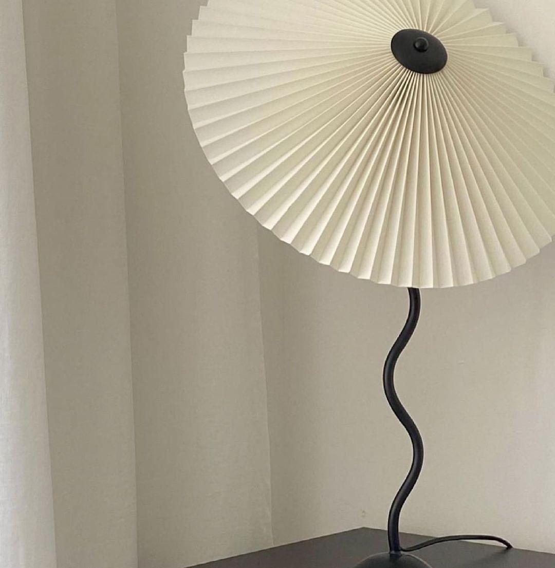 Rodegilo Wavy Table Lamp