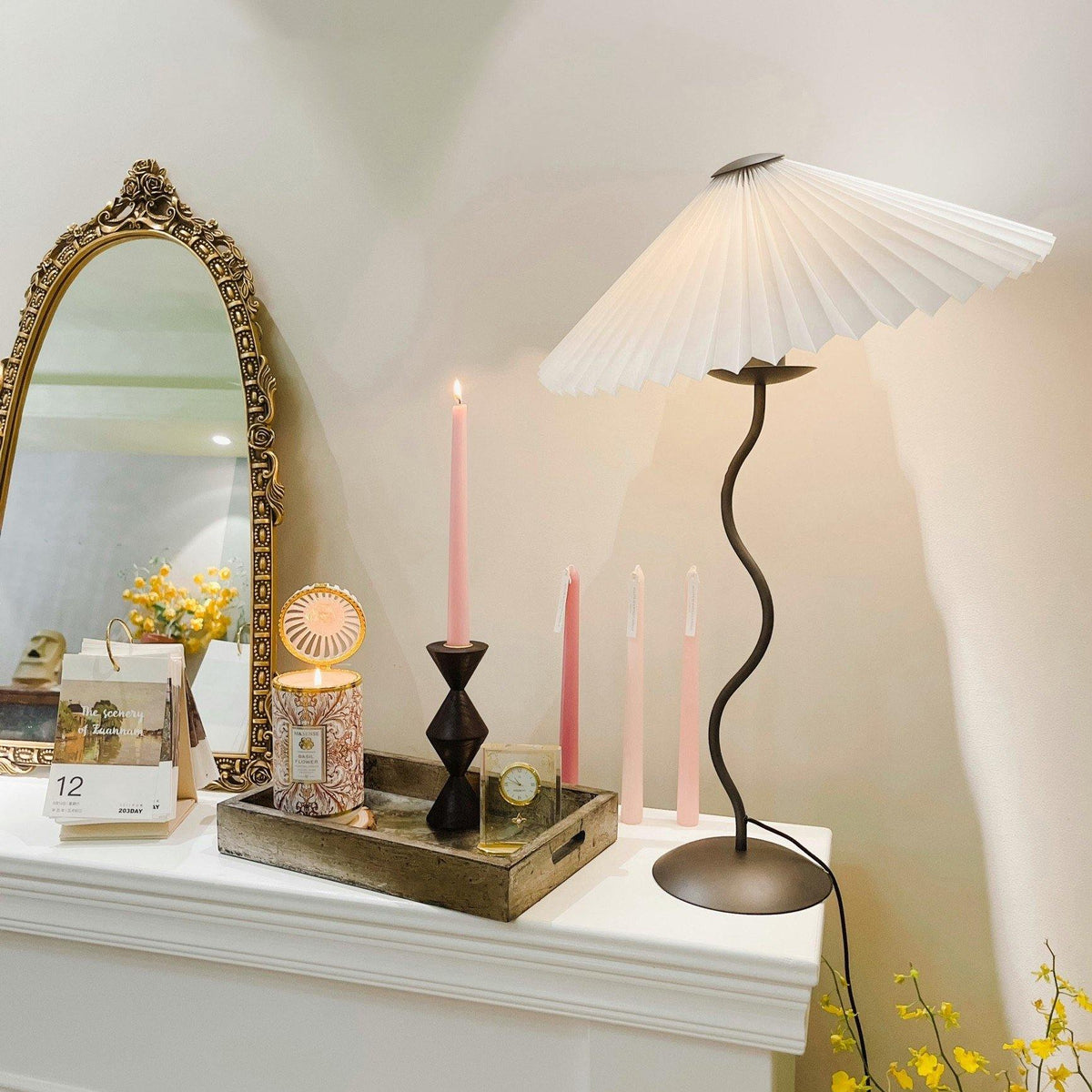 Rodegilo Wavy Table Lamp