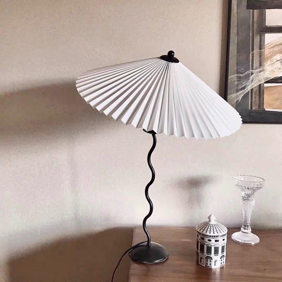 Rodegilo Wavy Table Lamp