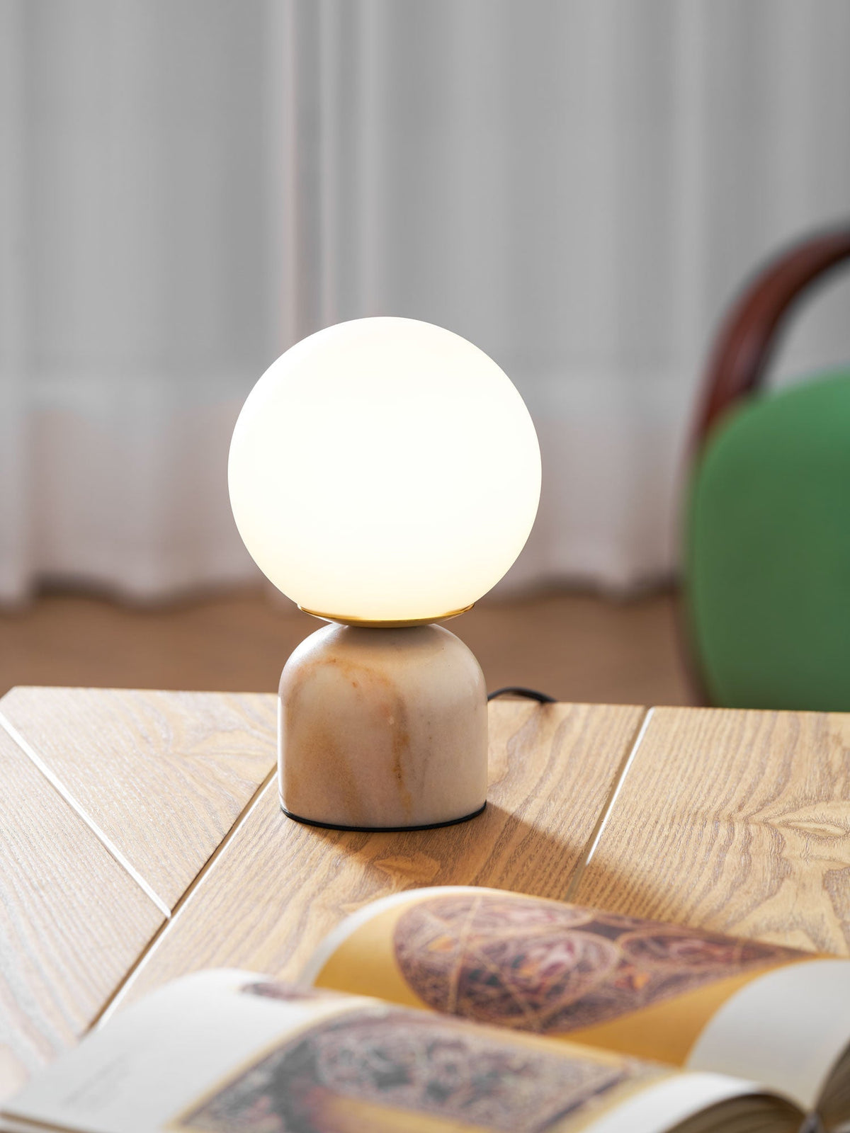 Lamiro Globe Table Lamp