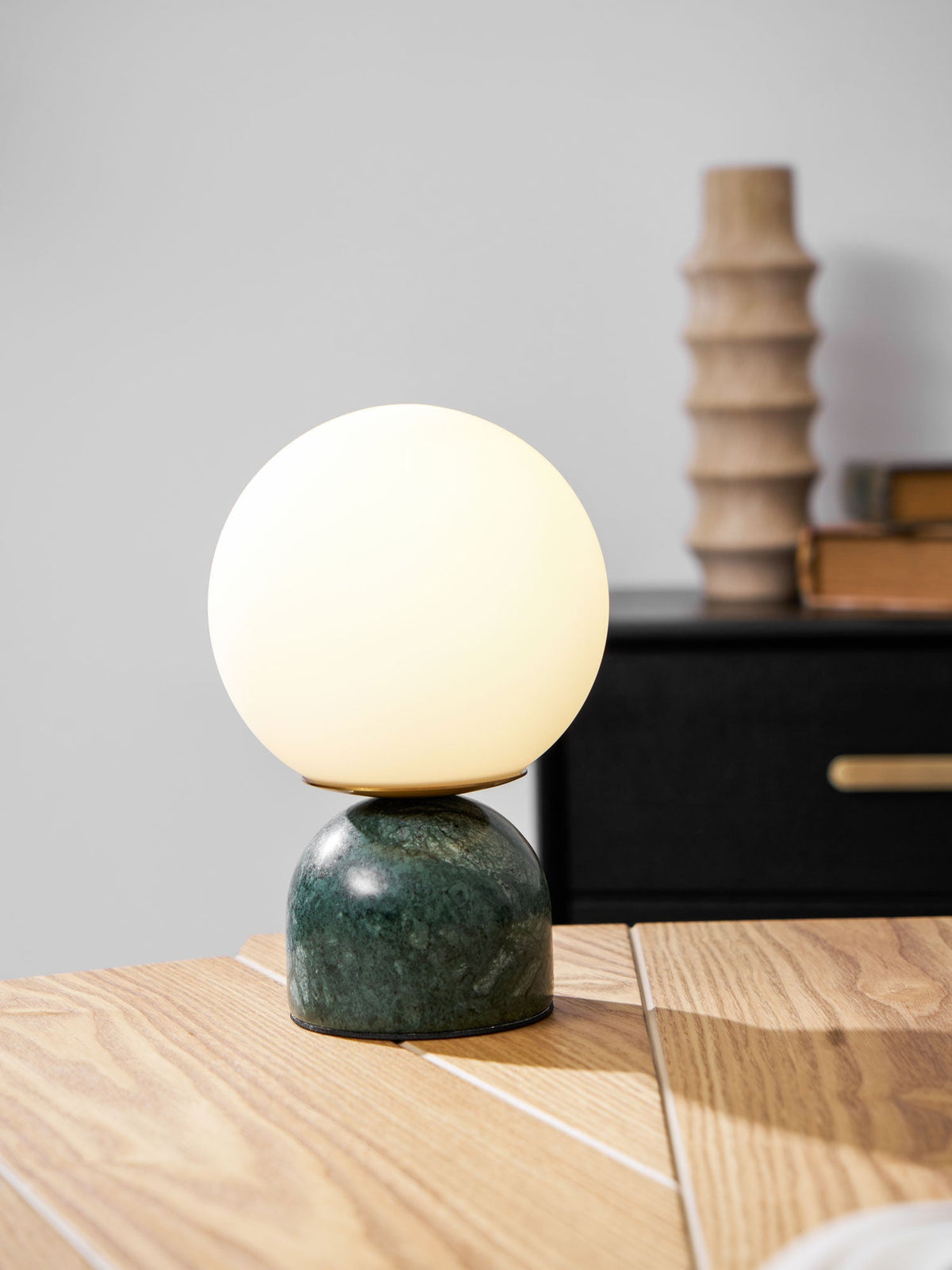 Lamiro Globe Table Lamp