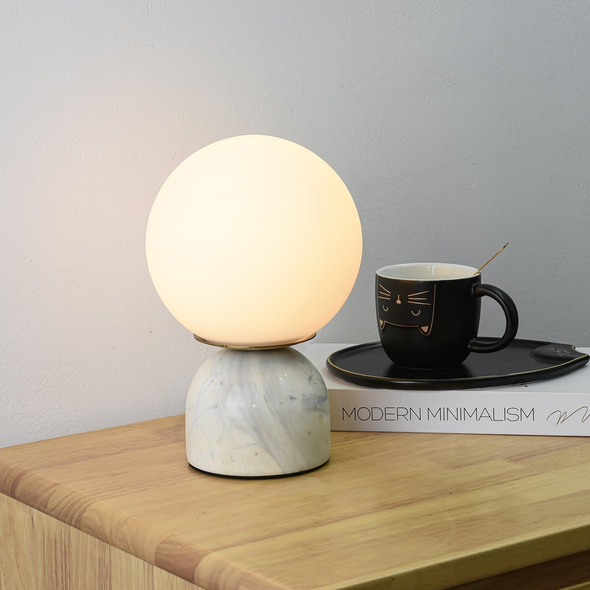 Lamiro Globe Table Lamp