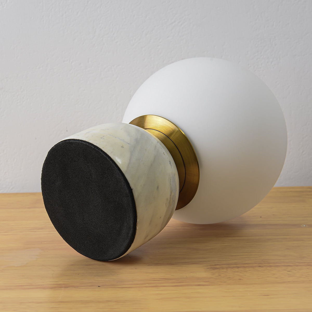 Lamiro Globe Table Lamp