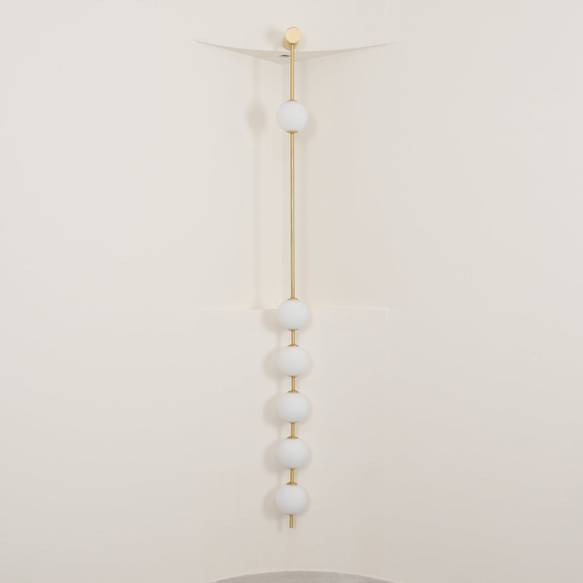 Glema Globe Wall Light
