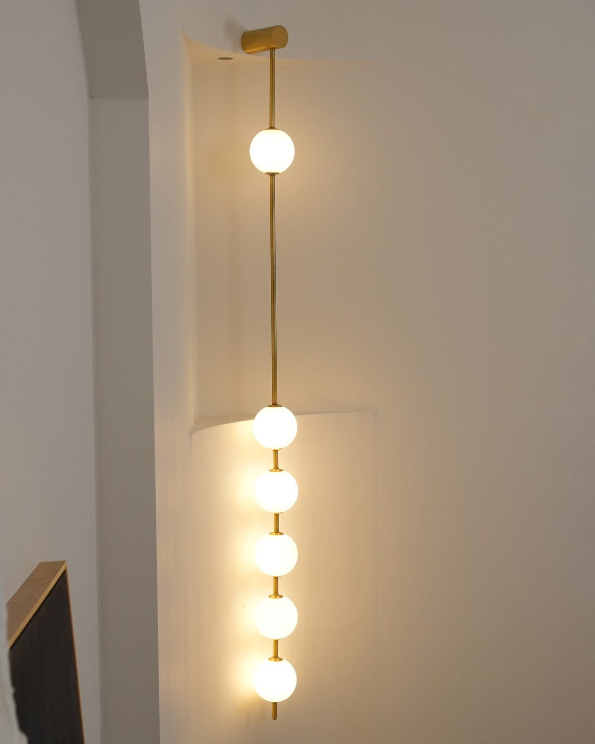 Glema Globe Wall Light