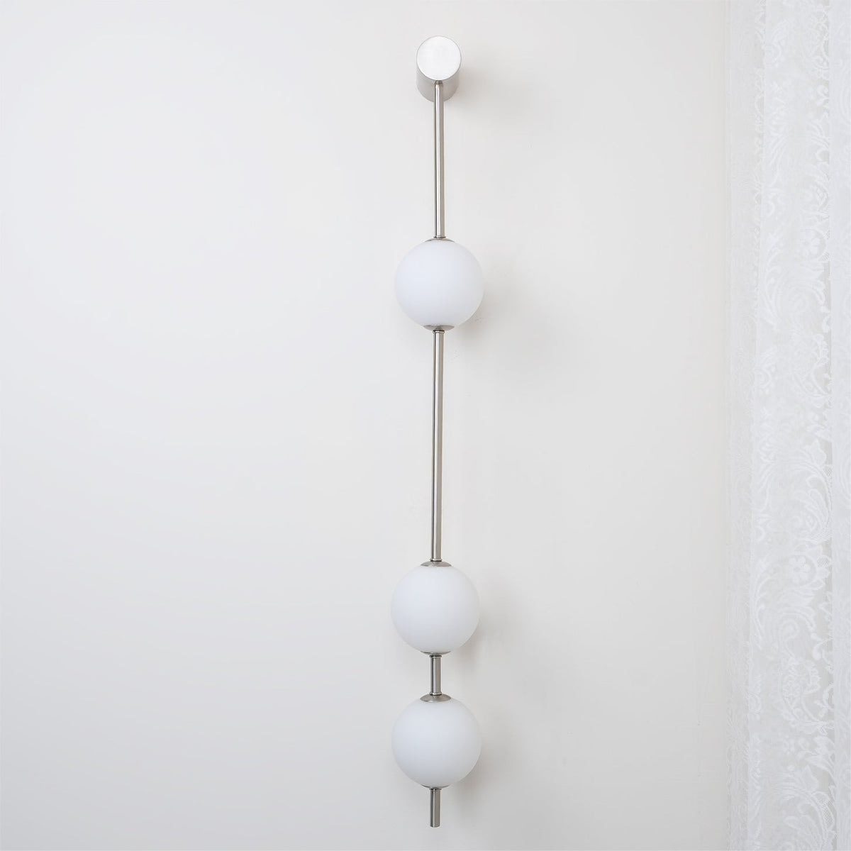 Glema Globe Wall Light