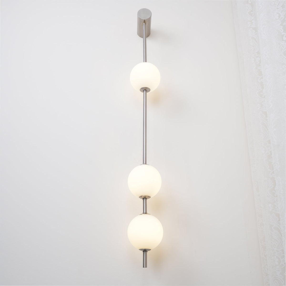 Glema Globe Wall Light