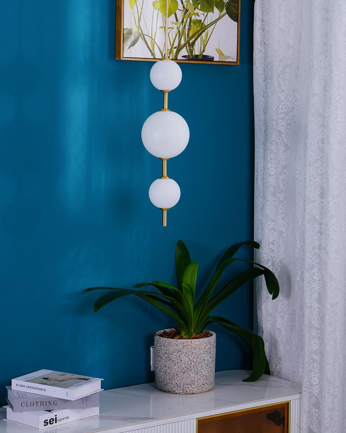 Roruno Globe Pendant Light