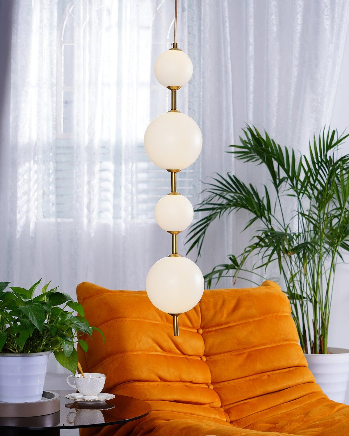 Roruno Globe Pendant Light