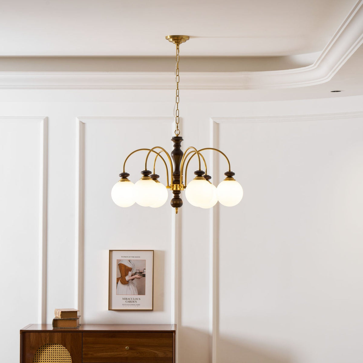 Kuro Classic Chandelier