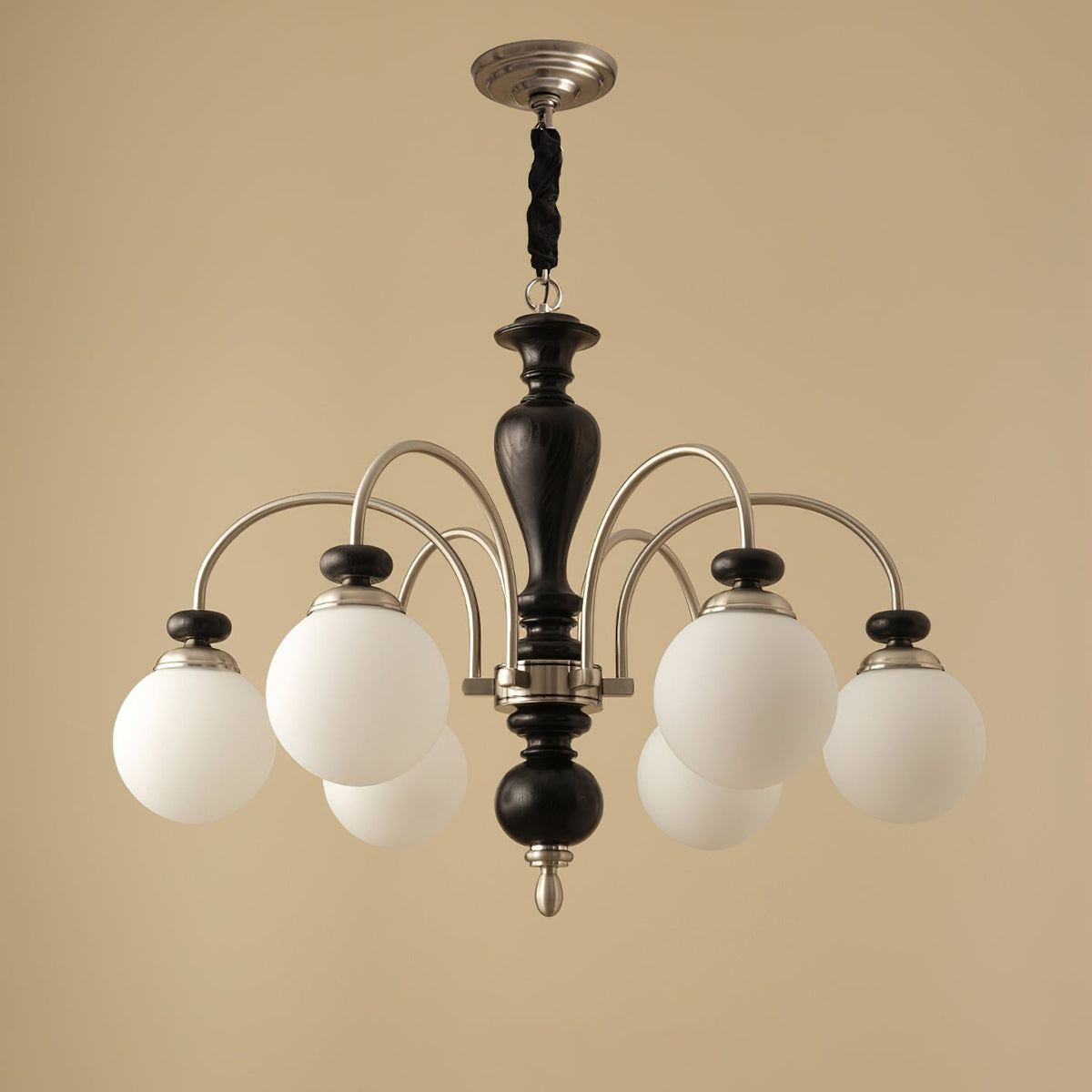 Kuro Classic Chandelier