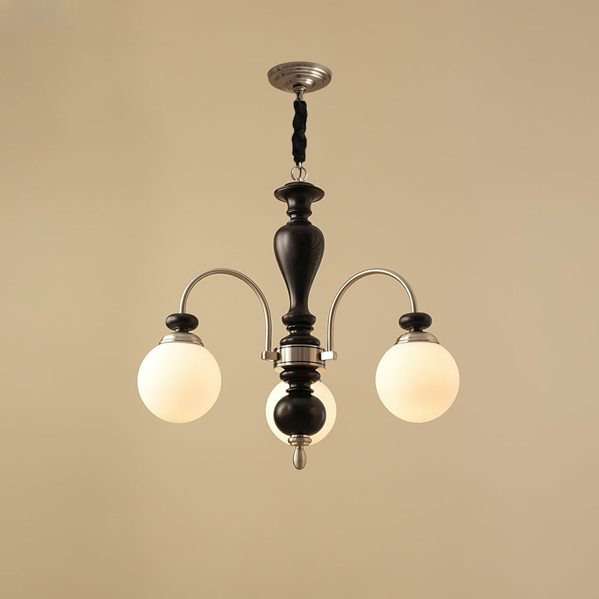 Kuro Classic Chandelier