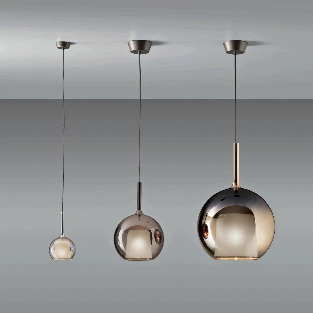 Masto Globe Pendant Light