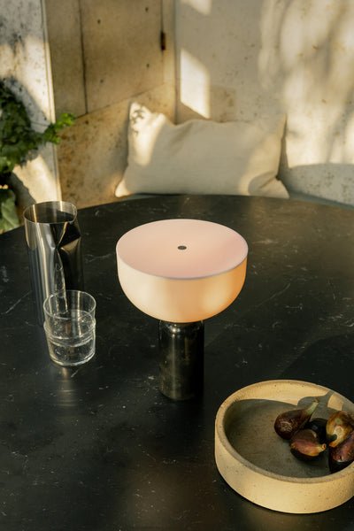 Skusosia Globe Table Lamp
